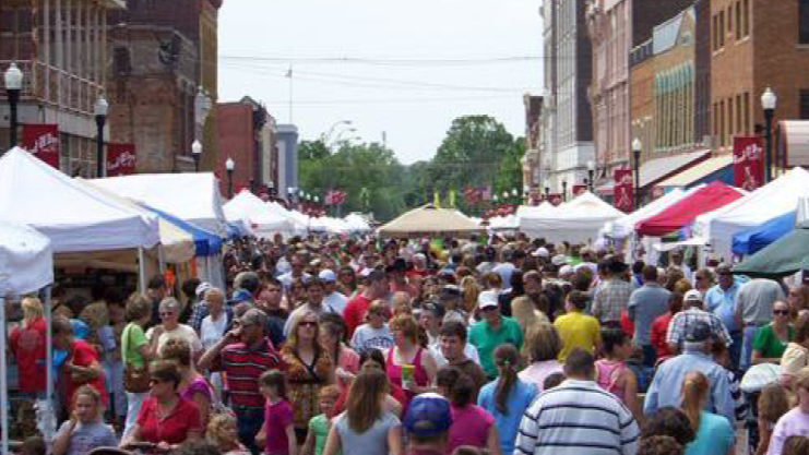 A packed crowd fills the streets during Good Ol' Days 2009.